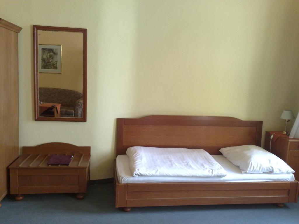 Hotel Korunni Princ Турнов Стая снимка